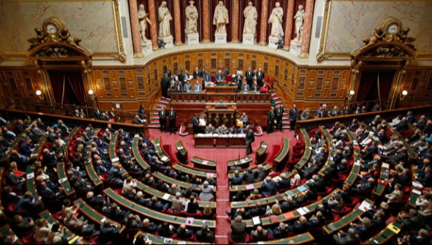Teklif Parlamento'ya sunuldu! Macron görevden azledilme ile karşı karşıya Teklif Parlamento'ya sunuldu! Macron görevden azledilme ile karşı karşıya - 2. Resim