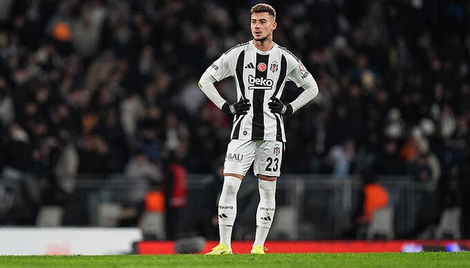 Trabzonspor'da bir transfer daha! Beşiktaş'tan ayrılan Ernest Muçi’den ilk açıklama Trabzonspor'da bir transfer daha! Beşiktaş'tan ayrılan Ernest Muçi’den ilk açıklama - 2. Resim