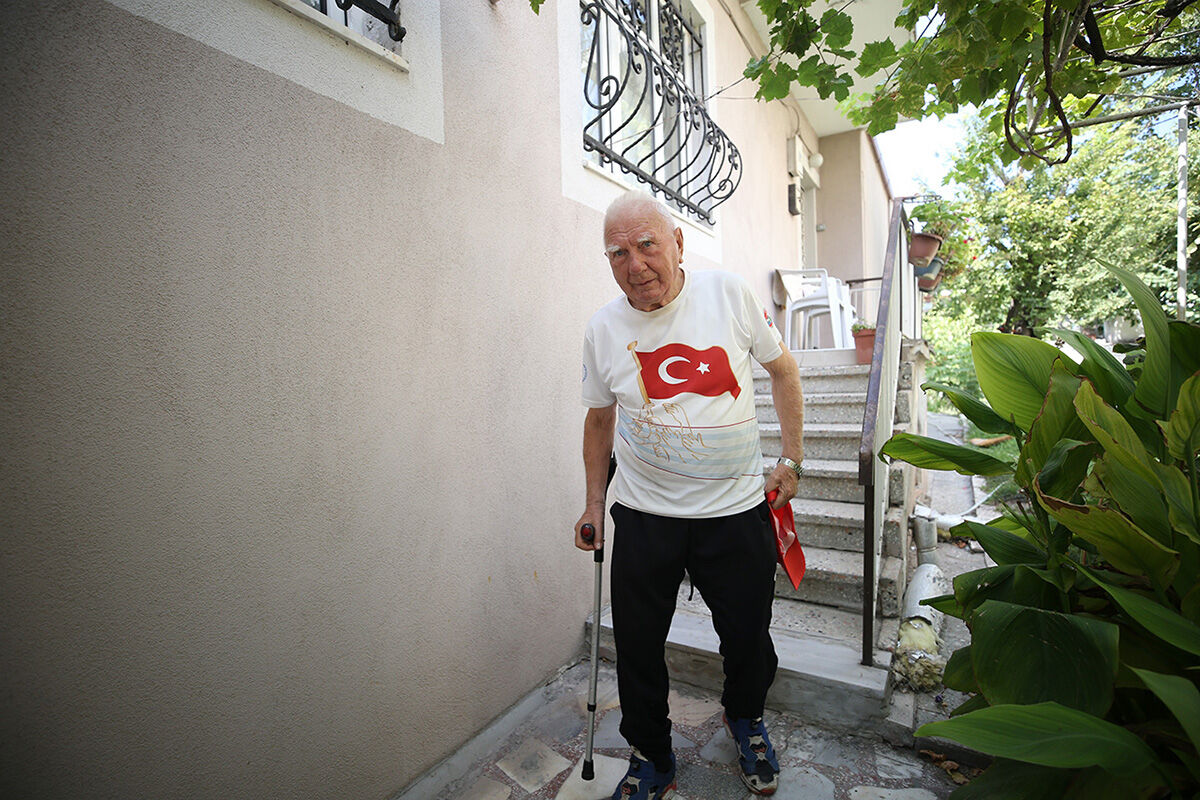 Türk atletizminin efsanesi ortaya çıktı! Yüzyılın atletinden tepki: Adam tuvalete giderken arabayla gidiyor - 1. Resim