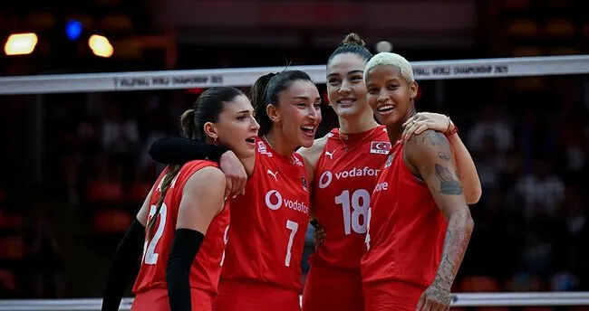 Türkiye İtalya voleybol maçı ne zaman, hangi kanalda canlı yayınlanacak? Filenin Sultanları final maçı için geri sayım başladı! Türkiye-İtalya final maçı ne zaman, hangi kanalda canlı yayınlanacak? Filenin Sultanları final maçı için geri sayım başladı! - 2. Resim