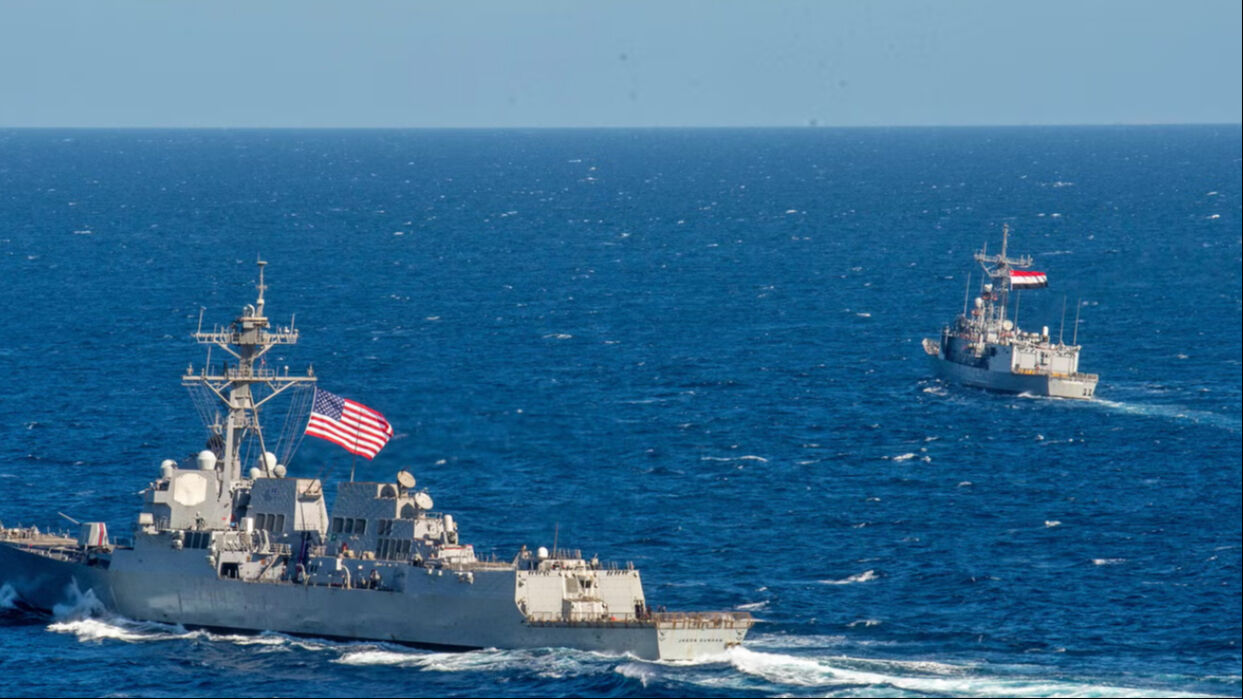 Venezuela F-16’ları ABD gemisini kilitledi! Trump, Maduro’yu devirmek için düğmeye bastı - 1. Resim