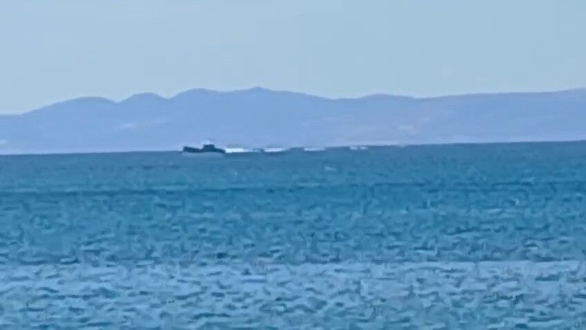 Ayvalık açıklarında göçmen botu kaza yaptı: 5 ölü, 1 yaralı, 1 kayıp Ayvalık açıklarında göçmen botu kaza yaptı: 5 ölü, 1 yaralı, 1 kayıp - 1. Resim