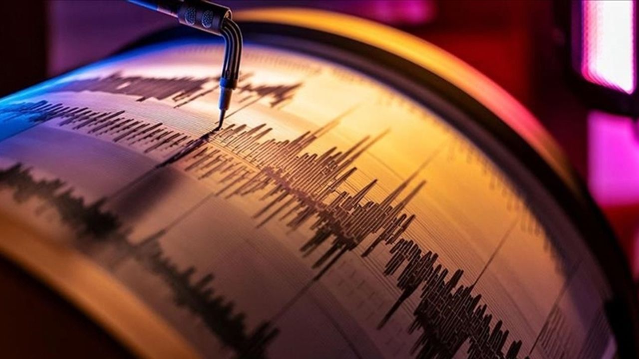 Balıkesir Sındırgı'da çifte deprem! AFAD ilk verileri duyurdu - Gündem