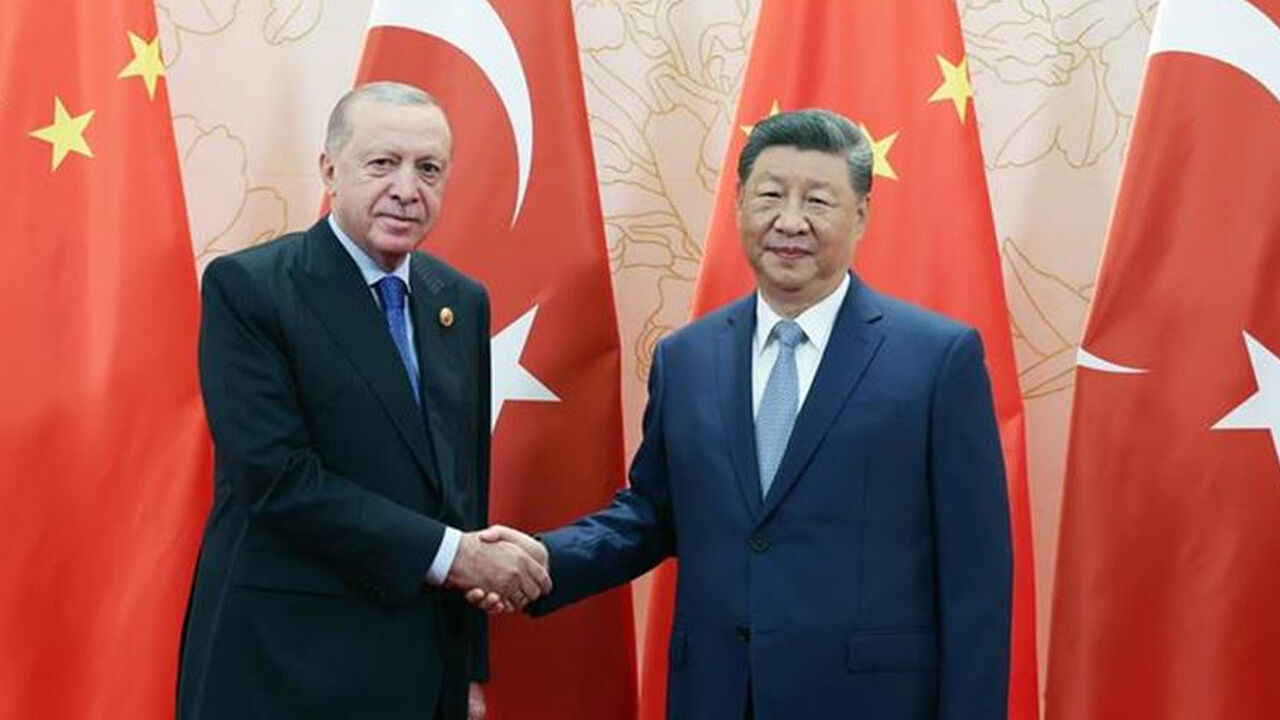 Erdoğan'ın Çin ziyaretinin yankıları sürüyor: Hepimiz kazanırız Erdoğan'ın Çin ziyaretinin yankıları sürüyor: Hepimiz kazanırız - 1. Resim