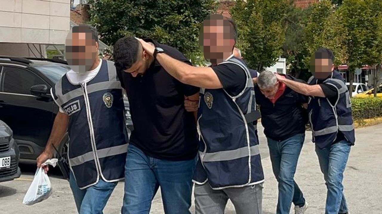 Eskişehir'de ambulansı takip edip sağlıkçıları tehdit etmişlerdi: Baba-oğul hakkında karar verildi! Eskişehir'de ambulansı takip edip sağlıkçıları tehdit etmişlerdi: Baba-oğul hakkında karar verildi!