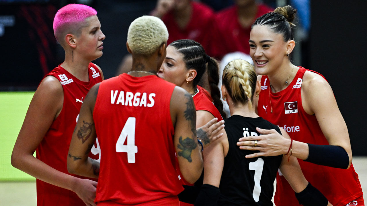 Filenin Sultanları dünya ikincisi! Finalde İtalya'ya mağlup olduk Filenin Sultanları dünya ikincisi! Finalde İtalya'ya mağlup olduk - 1. Resim