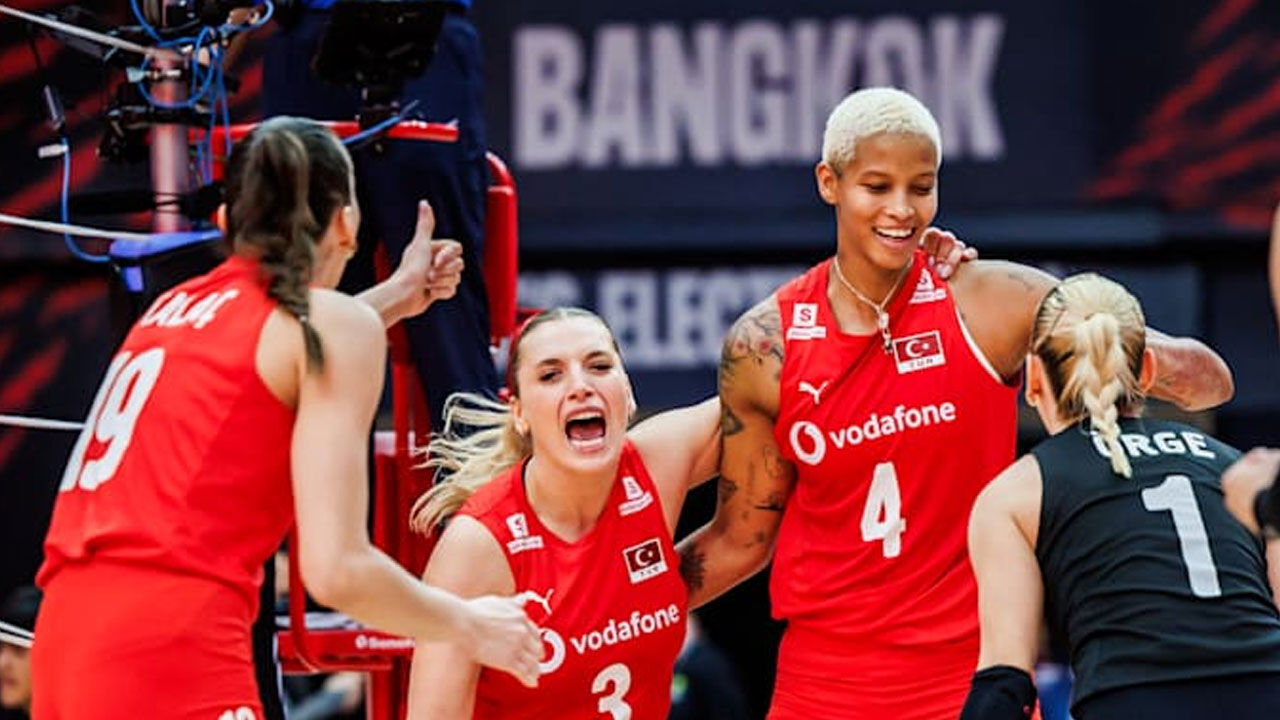 Filenin Sultanları dünya ikincisi! Finalde İtalya'ya mağlup olduk Filenin Sultanları dünya ikincisi! Finalde İtalya'ya mağlup olduk - 3. Resim