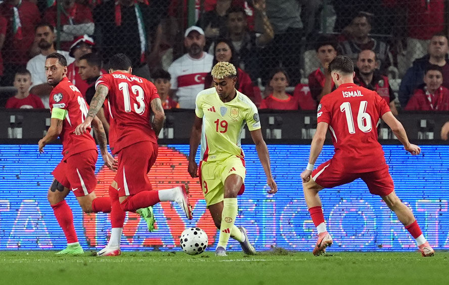 Maç sonucu: Türkiye 0-6 İspanya (Dünya Kupası Avrupa Elemeleri) - 2. Resim
