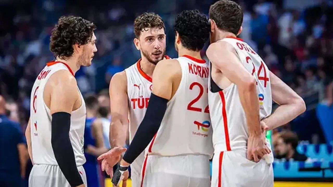 Türkiye - Polonya basket maçı ne zaman, saat kaçta, hangi kanada? Yayın bilgileri araştırılıyor Türkiye - Polonya basket maçı ne zaman, saat kaçta, hangi kanada? Yayın bilgileri araştırılıyor