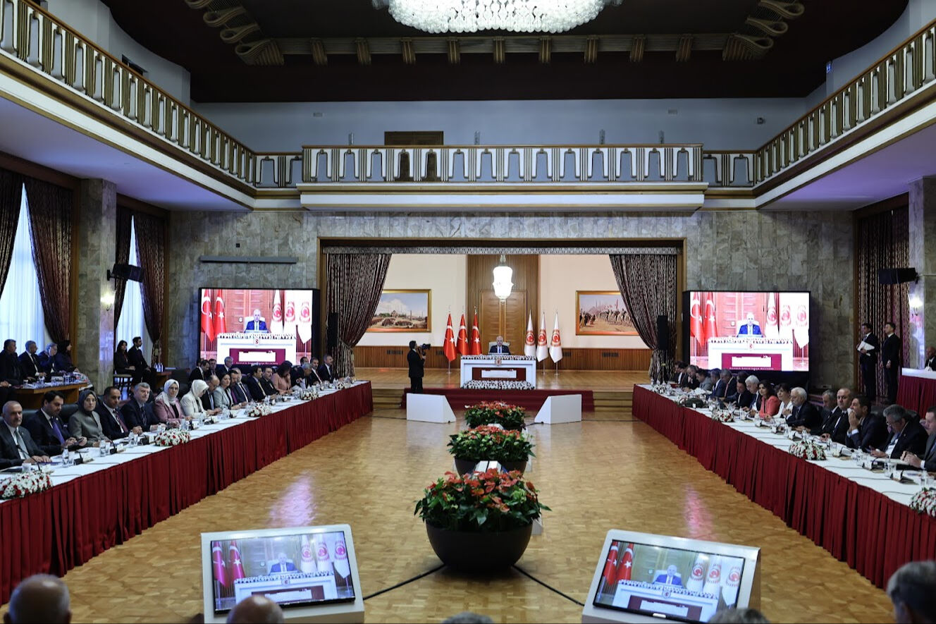 Bahçeli bu noktayı ilk kez açıkladı: Fikrimi DEM heyetine anlattım, çok etkilendiler - 1. Resim