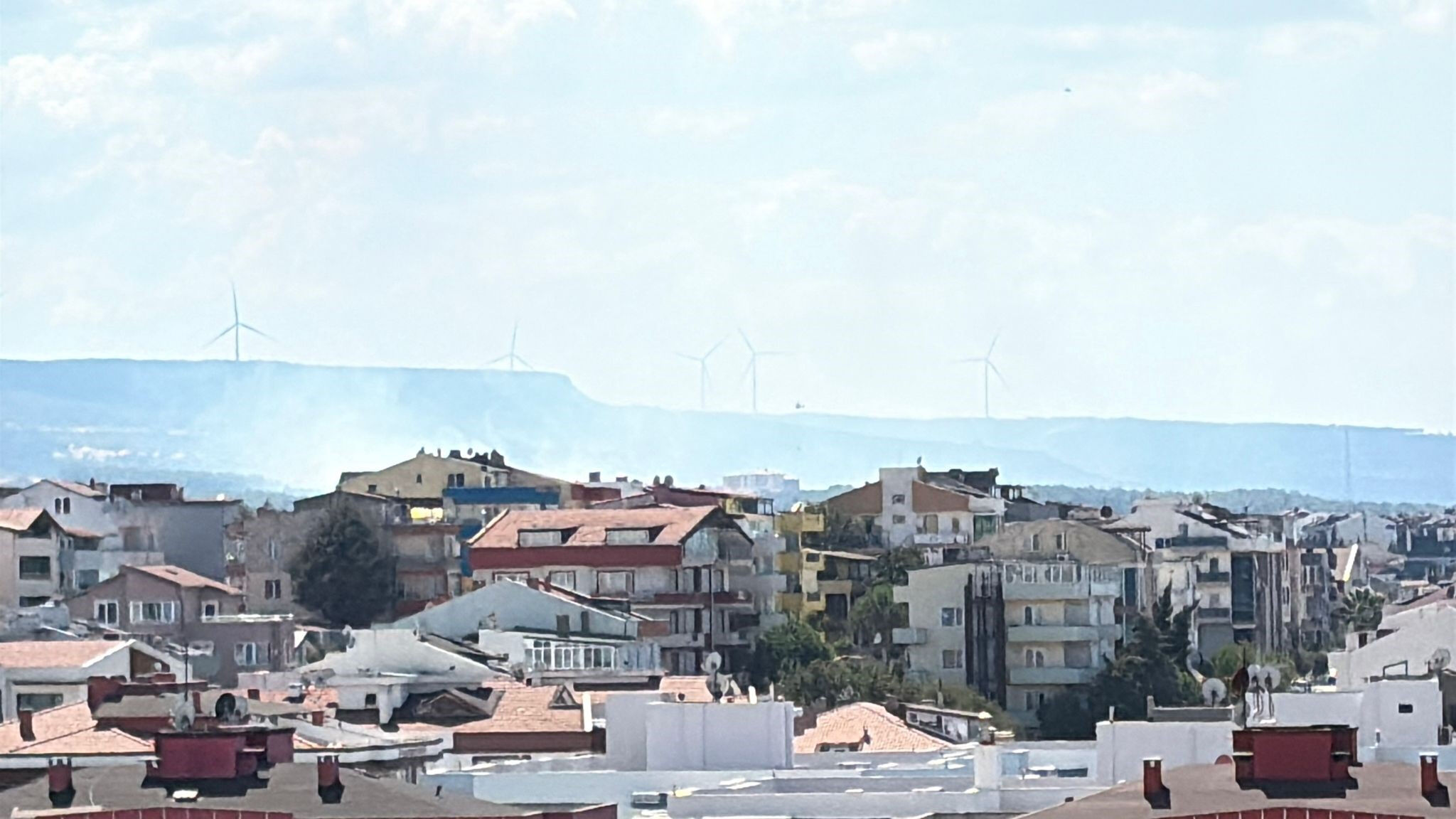 Çanakkale Çınarlı alevlere teslim oldu! 2 okul tahliye edildi Çanakkale Çınarlı alevlere teslim oldu! 2 okul tahliye edildi - 1. Resim