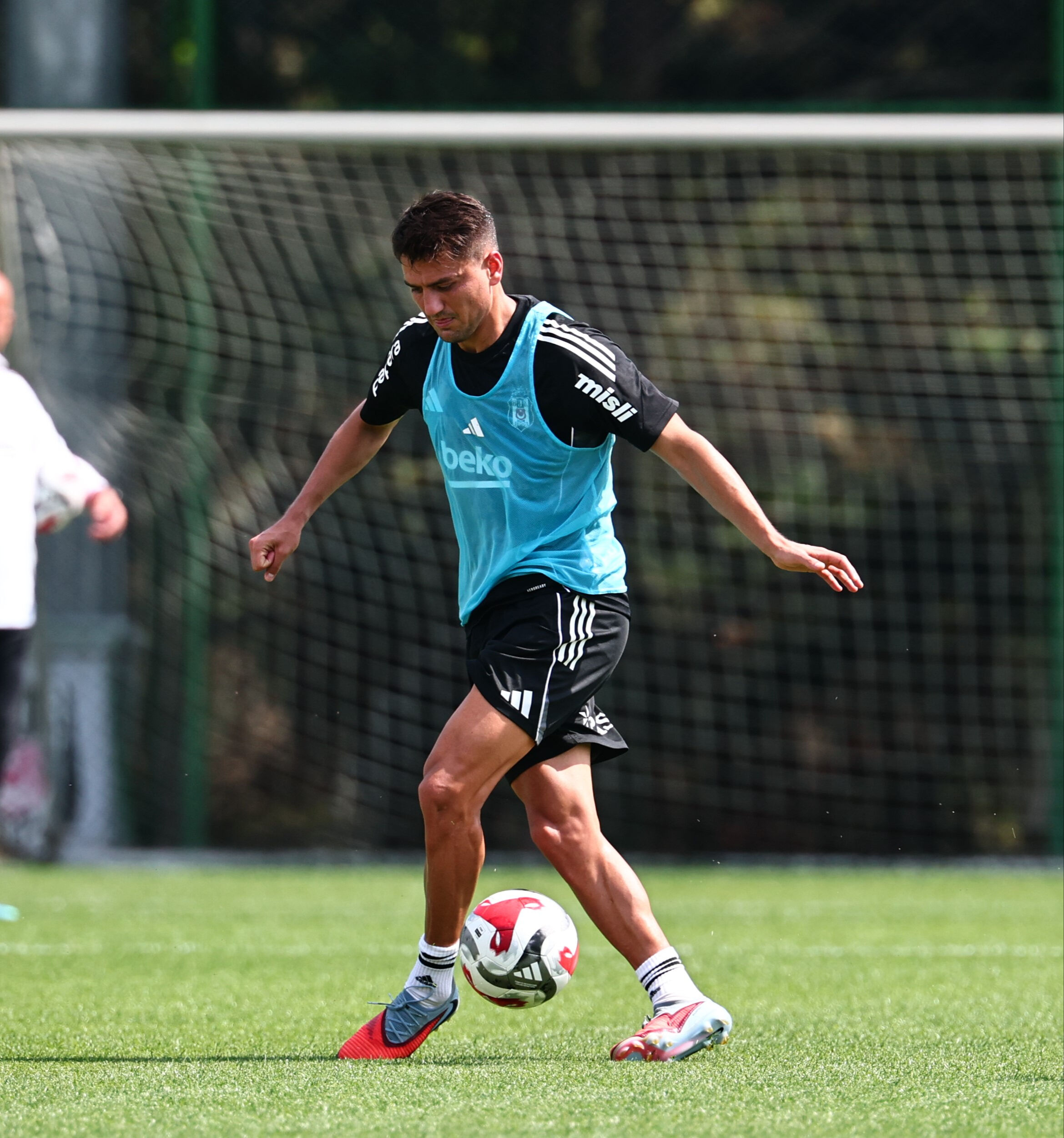 Beşiktaş'ın yeni transferi Cengiz Ünder'den ilk açıklama!  Cengiz Ünder'den sosyal medya açıklaması!