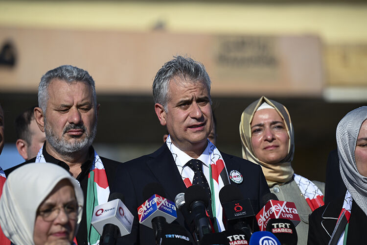 Cumhur İttifakı heyeti, Gazze'deki insani krize dikkati çekmek için Refah Sınır Kapısı'nı ziyaret etti Cumhur İttifakı heyeti, Gazze'deki insani krize dikkati çekmek için Refah Sınır Kapısı'nı ziyaret etti - 1. Resim