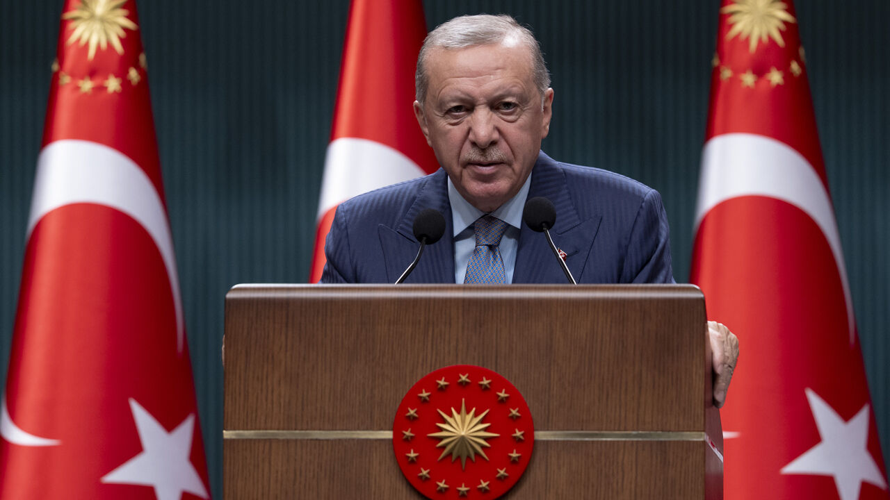 Cumhurbaşkanı Erdoğan: Sokakların karıştırılmasına izin vermeyiz Cumhurbaşkanı Erdoğan'dan Kabine Toplantısı'nda net mesaj: Sokakların karıştırılmasına asla müsaade etmeyiz - 2. Resim