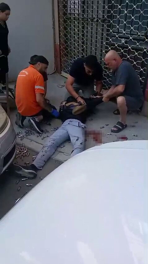 Eren Bigül kimdir? İzmir'de polis karakoluna saldırdı Eren Bigül kimdir? İzmir'de polis karakoluna saldırdı - 4. Resim