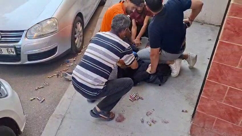 Eren Bigül kimdir? İzmir'de polis karakoluna saldırdı Eren Bigül kimdir? İzmir'de polis karakoluna saldırdı - 1. Resim