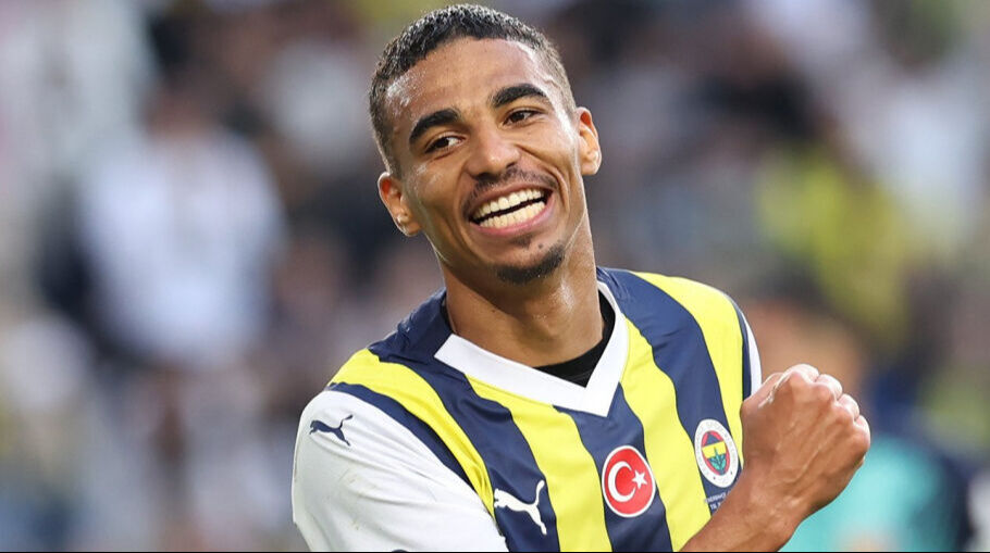 Fenerbahçe'de bir ayrılık daha: İmzalar atıldı, sözleşmesi feshedildi Fenerbahçe'de bir ayrılık daha: İmzalar atıldı - 1. Resim
