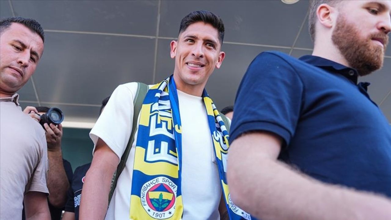 Fenerbahçe'de Edson Alvarez'in sakatlığının son durumu belli oldu! Fenerbahçe'de Edson Alvarez'in sakatlığının son durumu belli oldu!