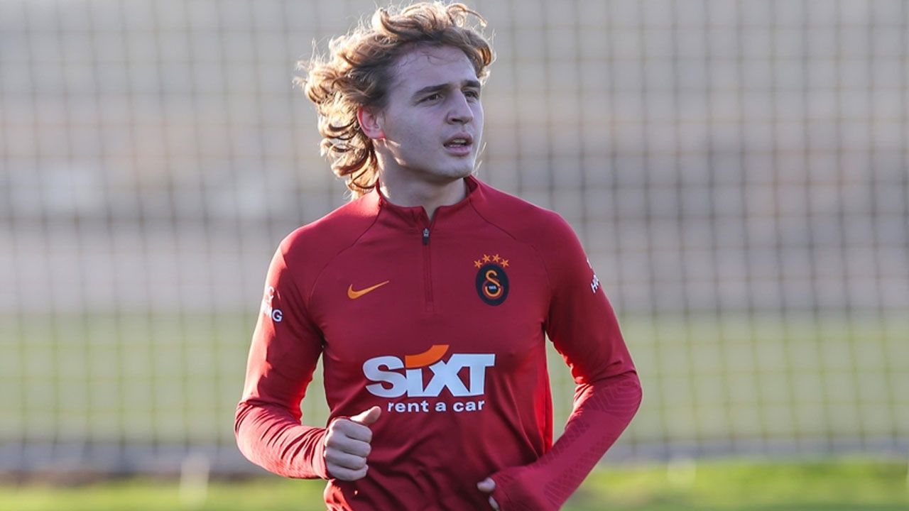Hamza Akman, TFF 1. Lig ekibine transfer oldu Hamza Akman, TFF 1. Lig ekibine transfer oldu