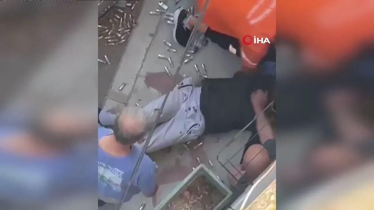 İzmir'de polis merkezine saldırı! Şehit ve yaralılar var İzmir'de polis merkezine saldırı! Şehit ve yaralılar var - 2. Resim