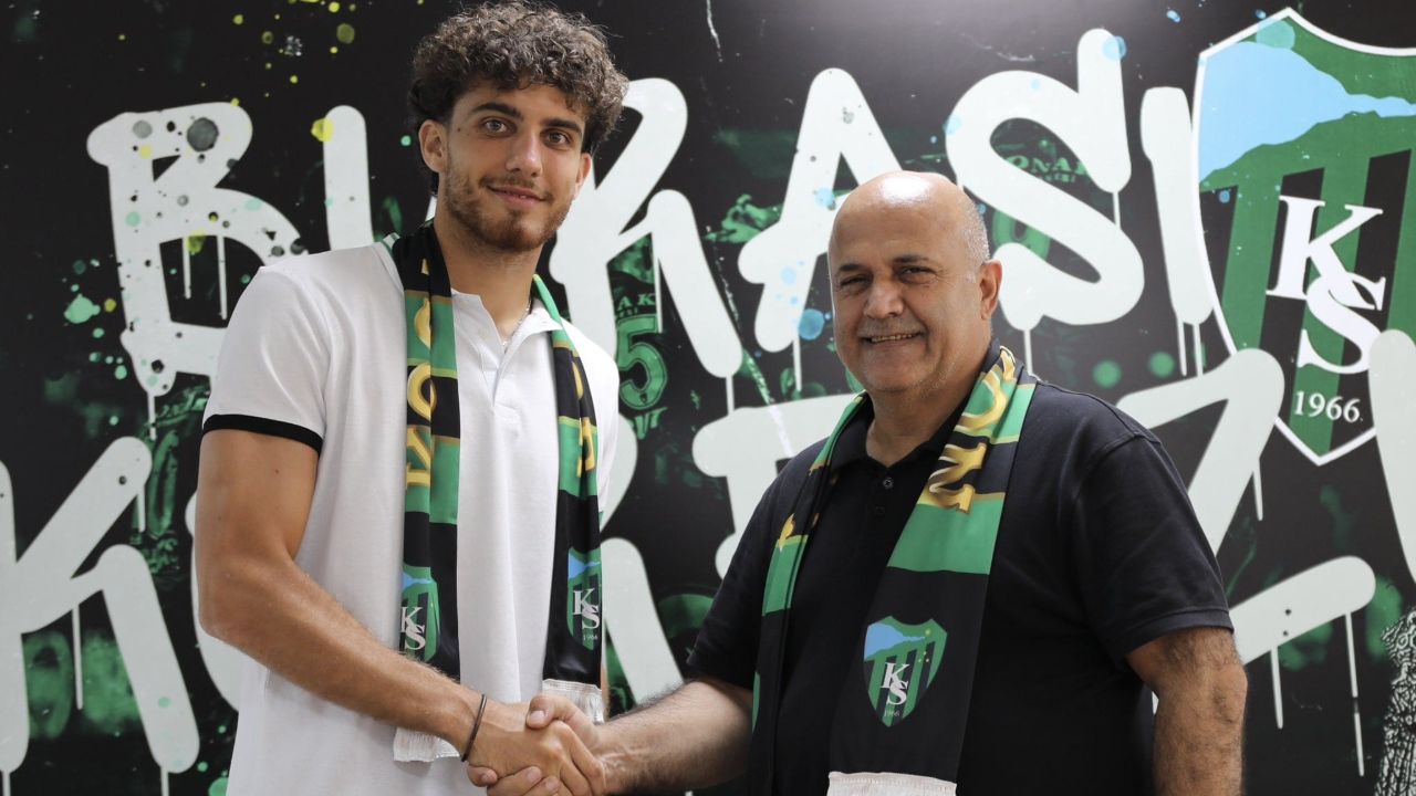 Kocaelispor'dan transfer hamlesi! Parma'dan Botond Balogh kiralandı Kocaelispor'dan transfer hamlesi! Parma'dan Botond Balogh kiralandı