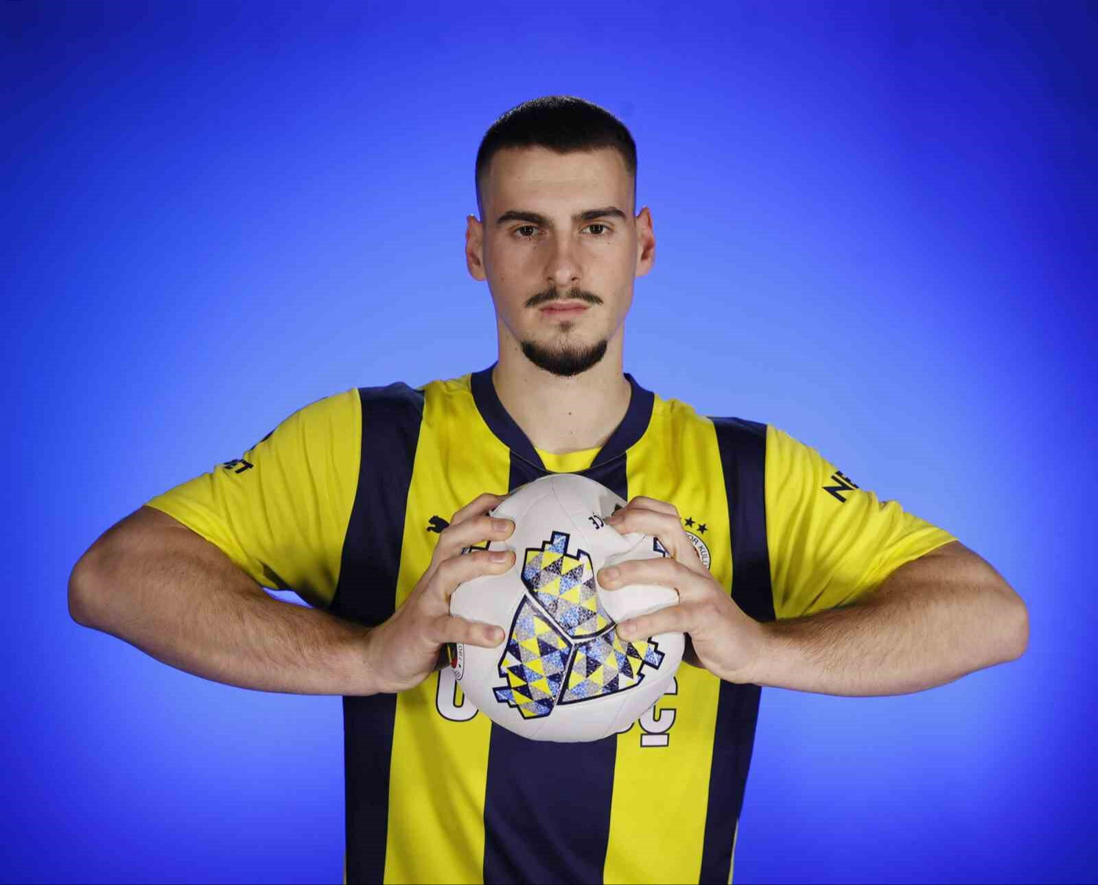 Mimovic resmen Şampiyonlar Ligi'nde! Yeni adresi belli oldu Mimovic resmen Şampiyonlar Ligi'nde! Ognjen Mimovic'in yeni adresi belli oldu - 2. Resim