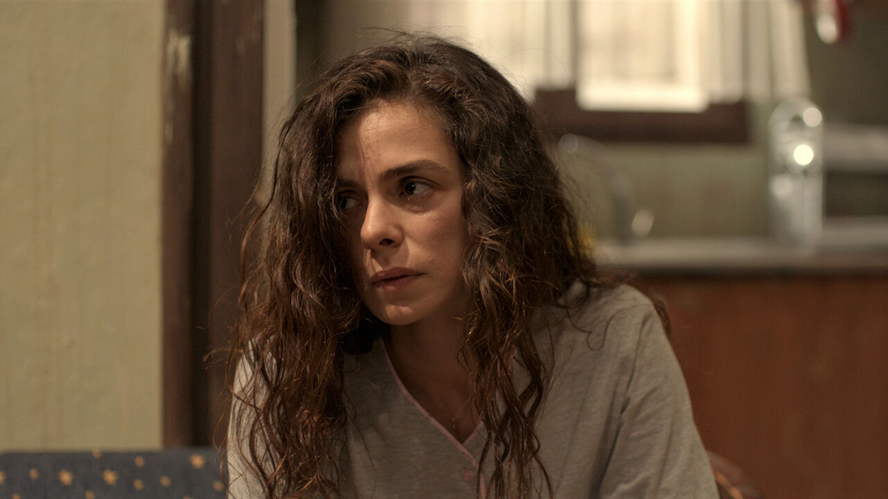 Oyuncu Kübra Süzgün'ün babasından Özge Özpirinçci'ye şok suçlama! Oyuncu Kübra Süzgün'ün babasından Özge Özpirinçci'ye şok suçlama!