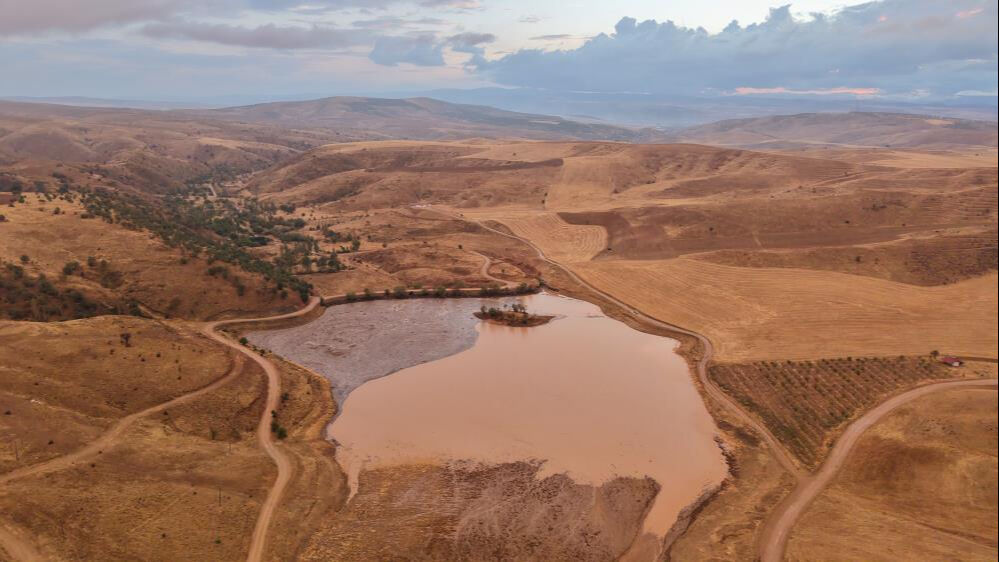 Sağanaklar, tamamen kuruyan gölete can suyu oldu Sağanaklar, tamamen kuruyan gölete can suyu oldu - 3. Resim