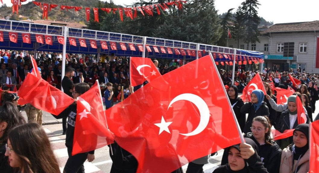 28 Ekim yarım gün mü, 29 Ekim resmi tatil mi? 28 Ekim yarım gün mü, 29 Ekim resmi tatil mi? - 1. Resim