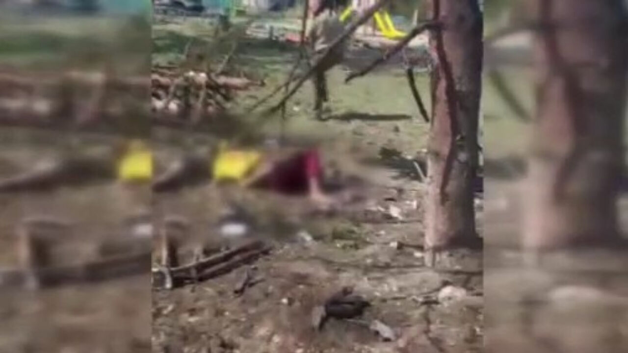 Donetsk'te katliam! Rusya maaş kuyruğundaki emeklileri bombaladı Donetsk'te katliam! Rusya maaş kuyruğundaki sivilleri bombaladı - 2. Resim