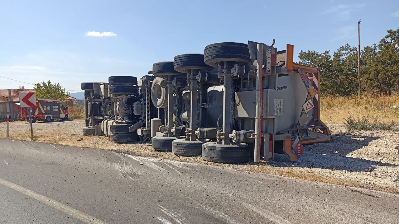 Facia ucuz atlatıldı! Amonyum nitrat yüklü tanker devrildi