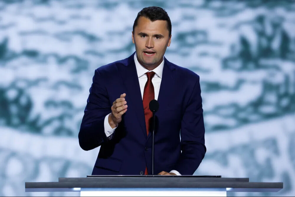 ABD'de Trump destekçisi aktivist Charlie Kirk'e silahlı saldırı! Yüzlerce kişinin gözü önünde öldürüldü Charlie Kirk