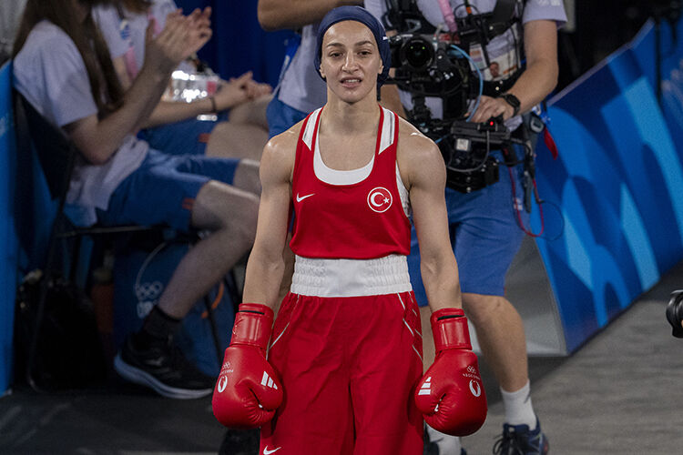 Buse Naz Çakıroğlu Dünya Boks Şampiyonası'nda yarı finale yükseldi! Buse Naz Çakıroğlu Dünya Boks Şampiyonası'nda yarı finale yükseldi! - 1. Resim