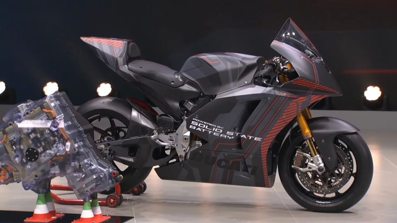 Ducati'den elektrikli motosiklet atağı: V21L Münih’te tanıtıldı! Ducati'den elektrikli motosiklet atağı: V21L Münih’te tanıtıldı!