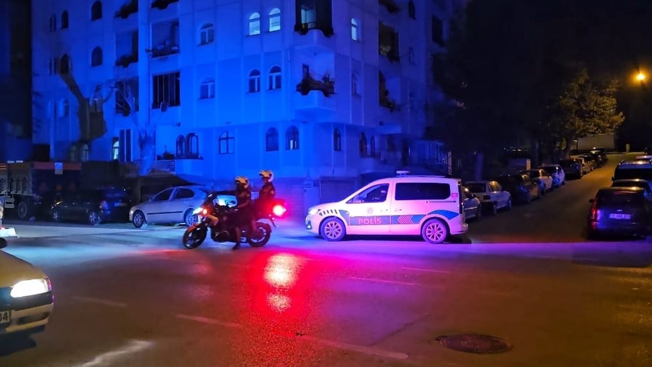En küçüğü 14 yaşında... Genç kızlar arasında bıçaklı kavga! Hastanelik olanlar var En küçüğü 14 yaşında... Genç kızlar arasında bıçaklı kavga! Hastanelik olanlar var