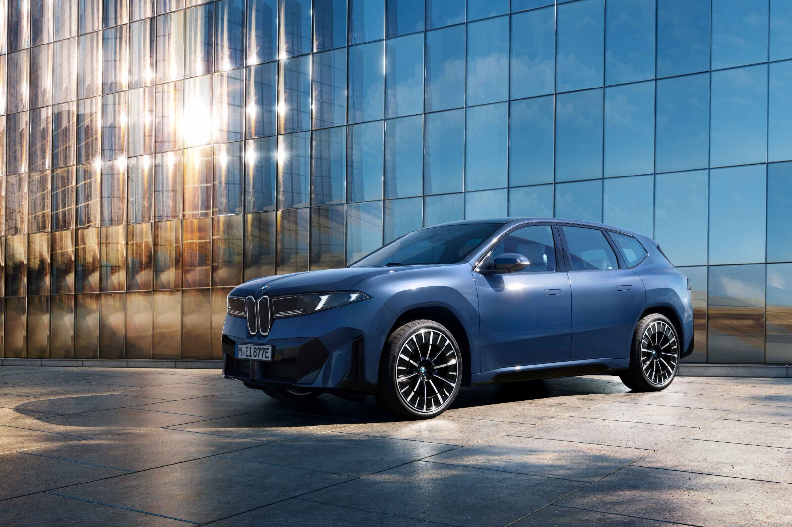 Ezeli rakipler Münih’te karşı karşıya! BMW iX3 ve Mercedes Benz GLC EQ hayran bıraktırdı Ezeli rakipler Münih’te karşı karşıya! BMW iX3 ve Mercedes Benz GLC EQ hayran bıraktırdı - 1. Resim