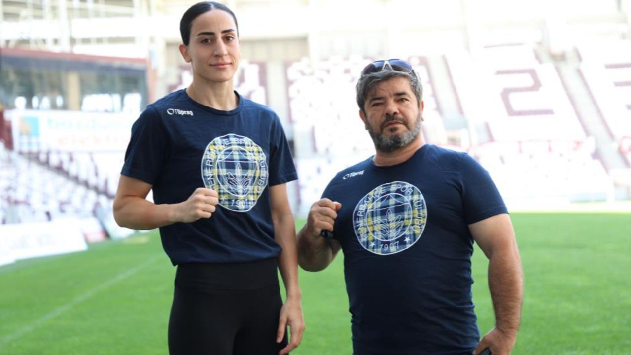 Gizem Özer kimdir? Dünya Boks Şampiyonası’ndan elendi, sebebi şoke etti! Gizem Özer kimdir? Dünya Boks Şampiyonası’ndan elendi, sebebi şoke etti!