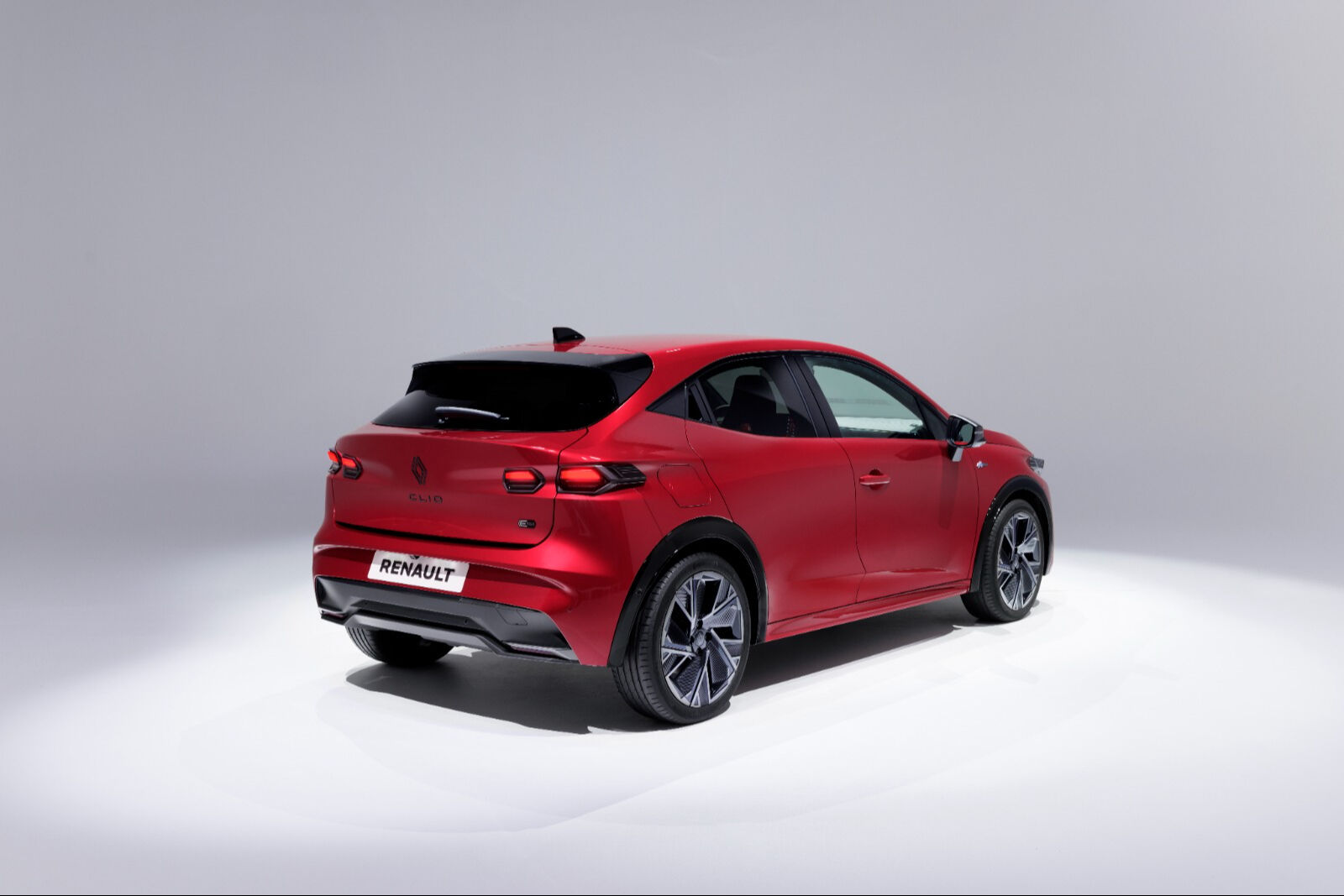 İşte yeni Renault Clio! Türkiye'de üretilecek,45 ülkeye ihraç edilecek İşte yeni Renault Clio! Türkiye'de üretilecek 45 ülkeye ihraç edilecek - 2. Resim