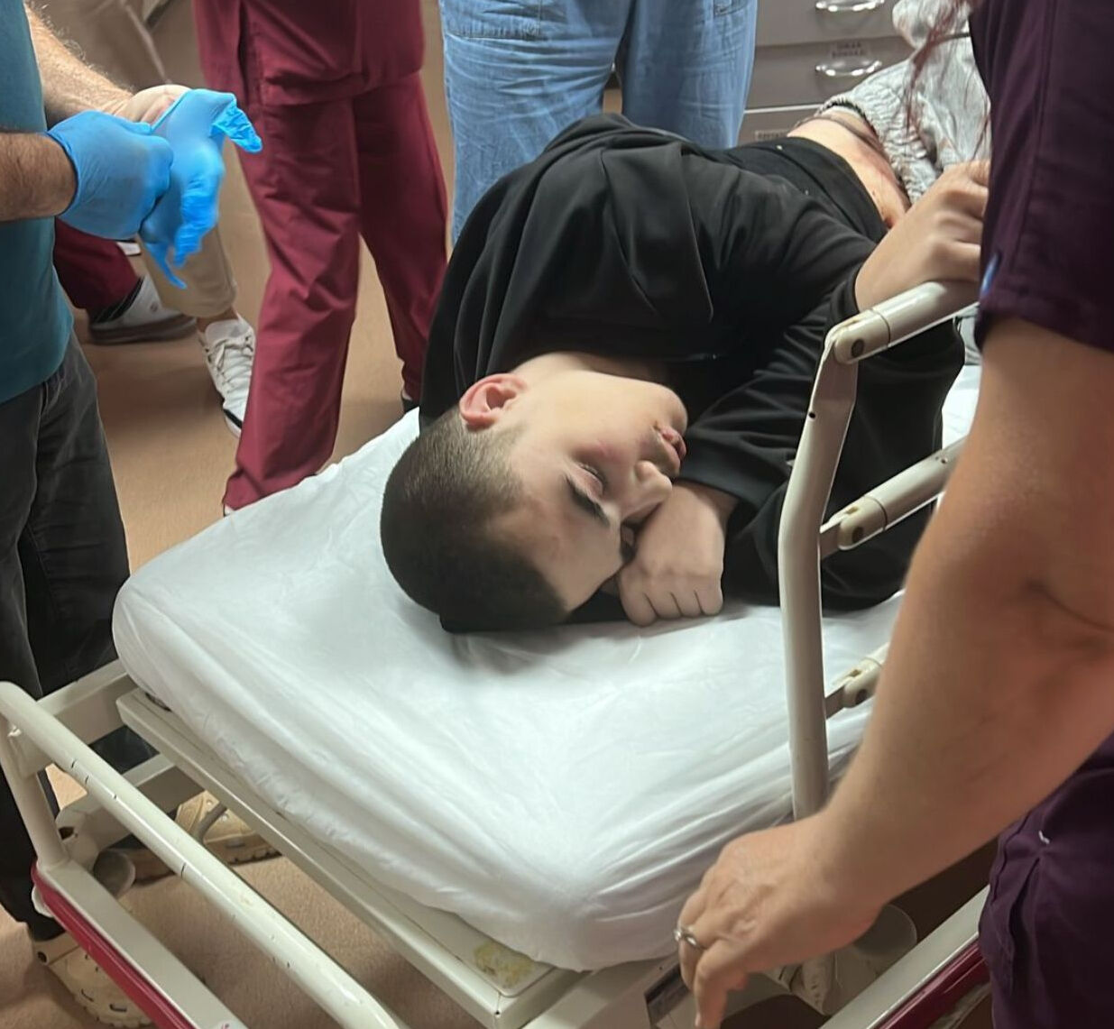 Karakol saldırısında yeni gelişme! 16 kişi serbest bırakıldı Karakol saldırısında yeni gelişme! 16 kişi serbest bırakıldı - 1. Resim
