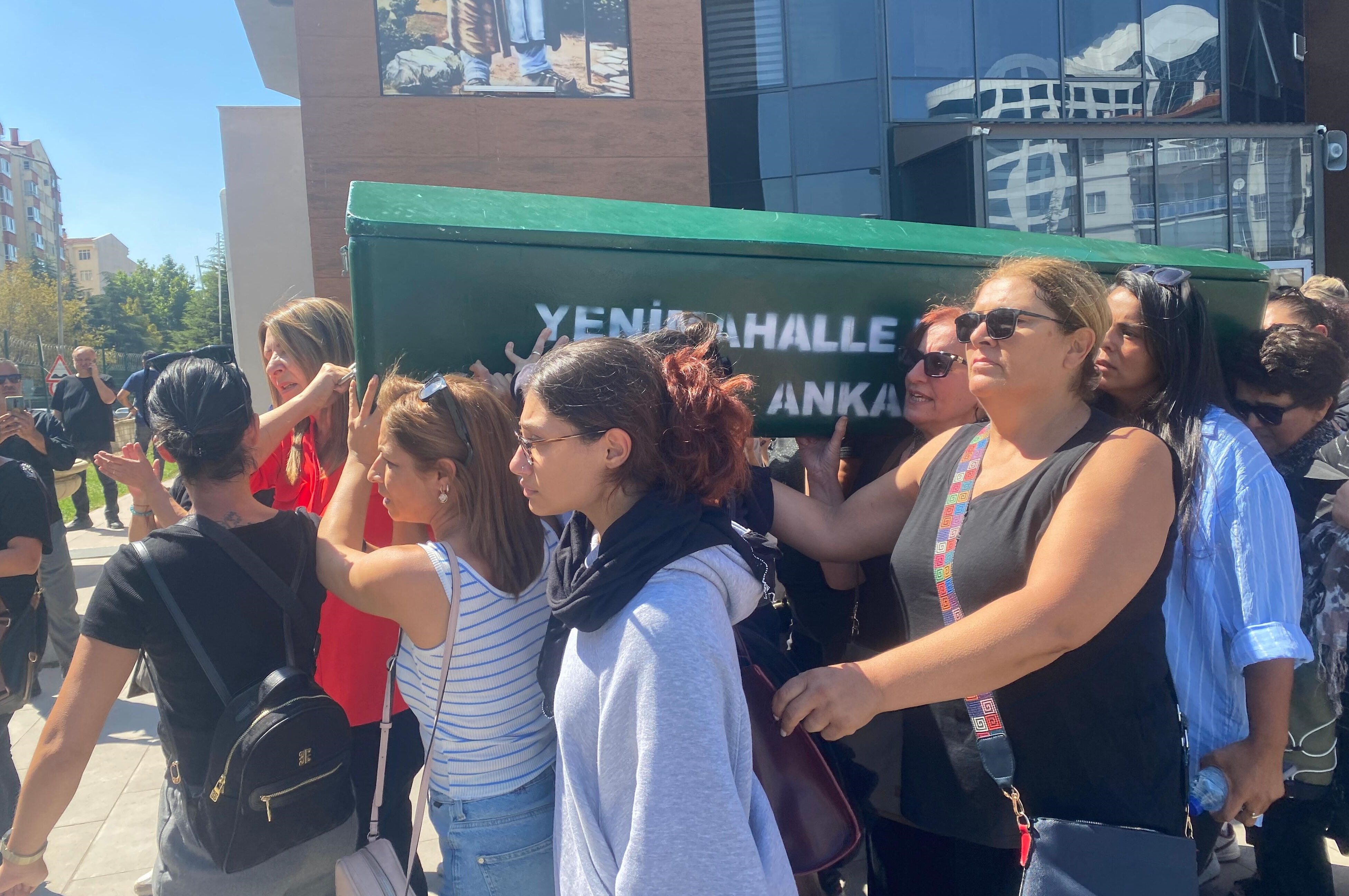 Kayınpederi tarafından katledildi! Kızının ifadesi kan dondurdu: Babam tuttu, dedem kesti! Kayınpederi tarafından katledildi! Kızının ifadesi kan dondurdu: Babam tuttu, dedem kesti! - 2. Resim
