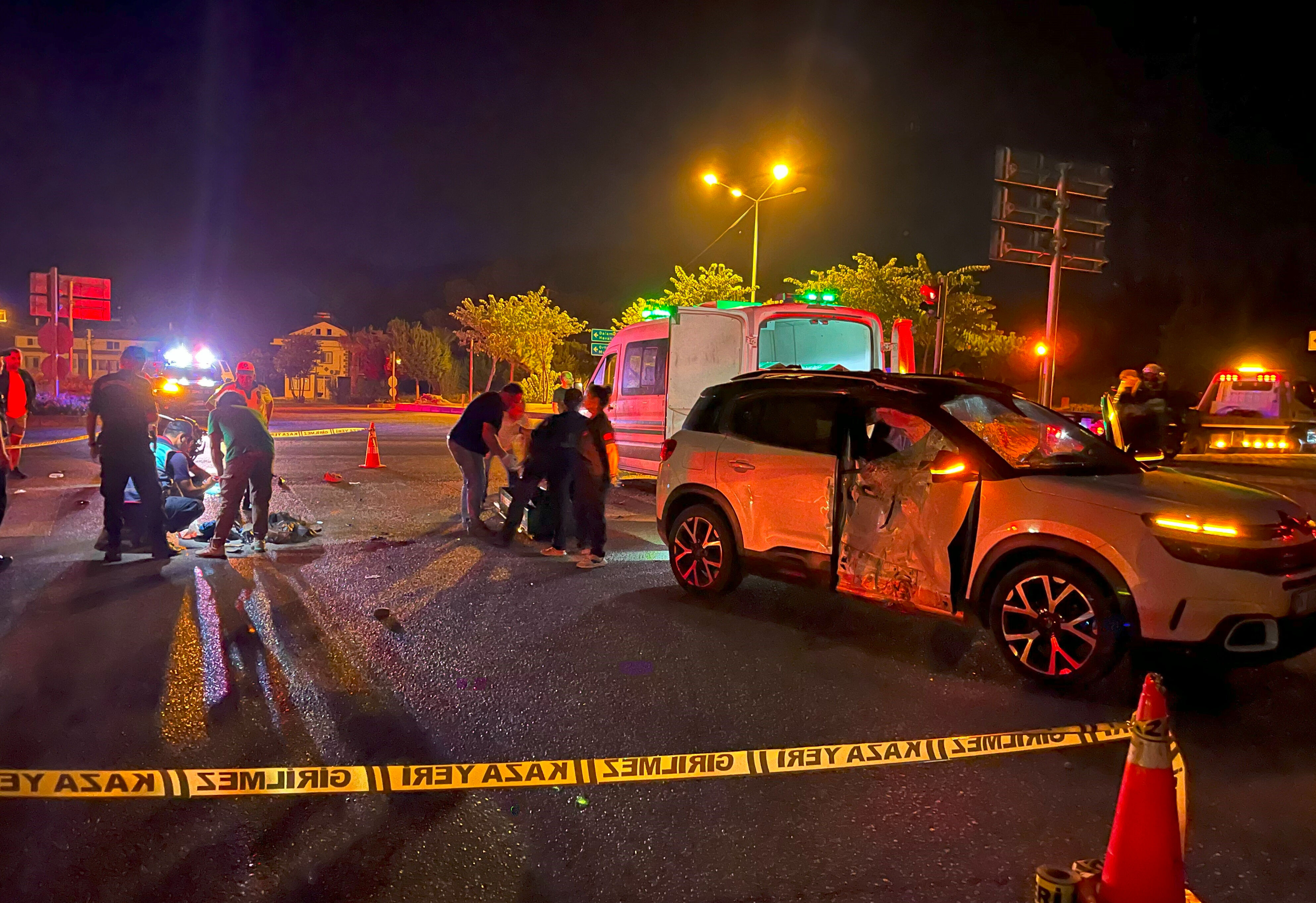 Otomobille çarpıştı, feci kazada motosikletli genç can verdi Otomobille çarpıştı, feci kazada motosikletli genç can verdi - 2. Resim