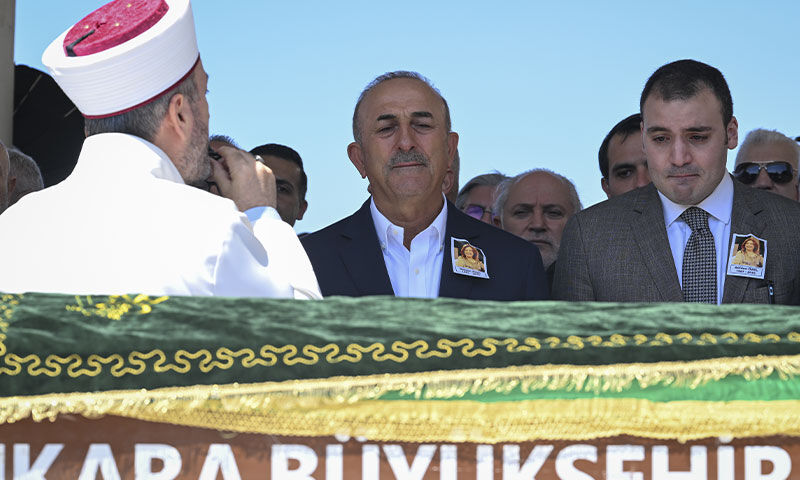 TRT spikeri Gülden Özel’e veda! Ölüm nedeni belli oldu TRT spikeri Gülden Özel’e veda! Ölüm nedeni belli oldu - 6. Resim