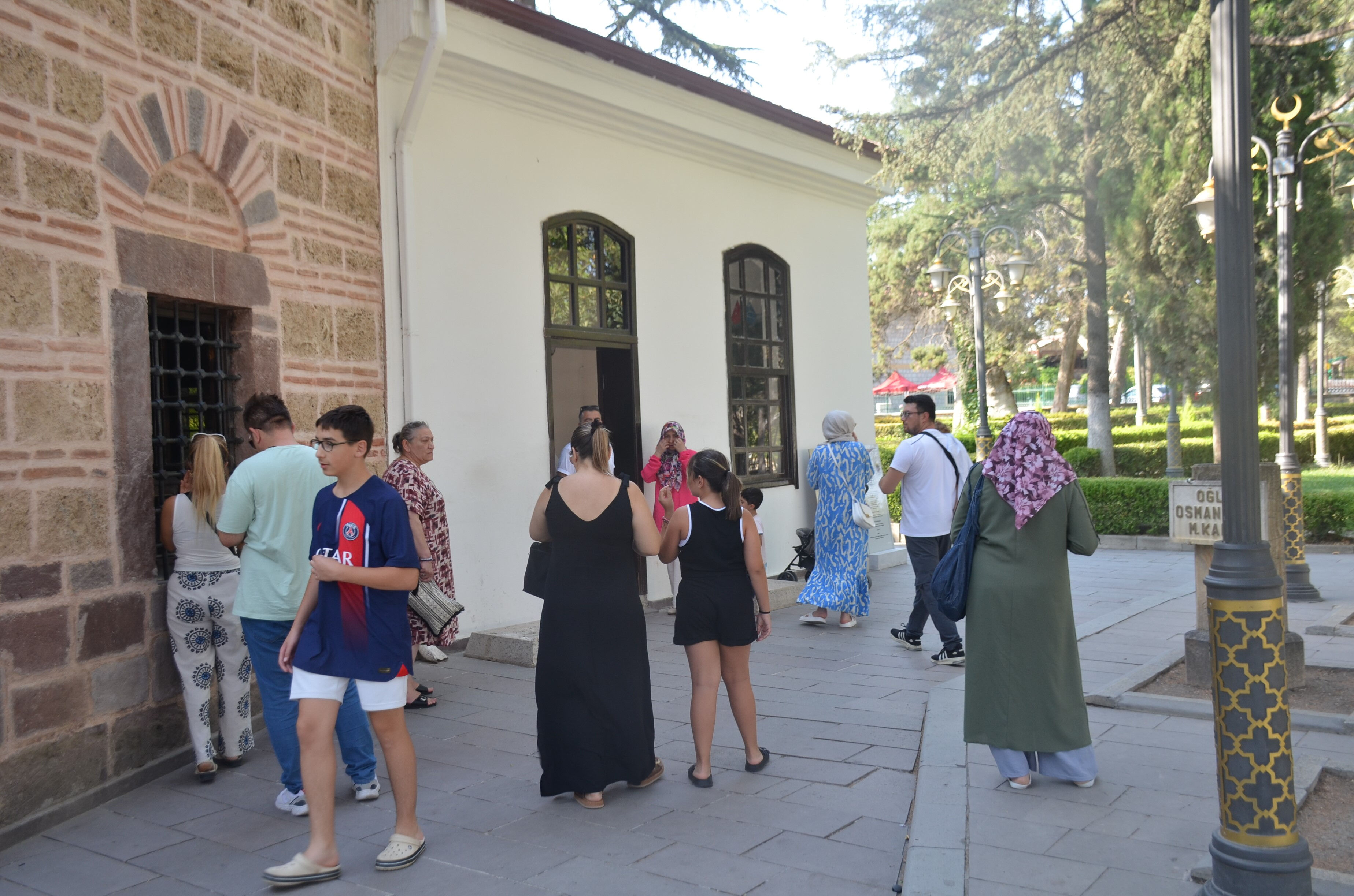 20 bin kişilik ilçenin nüfusu bir günde yüzde 2500 artıyor 20 bin kişilik ilçenin nüfusu bir günde yüzde 2500 artıyor - 3. Resim