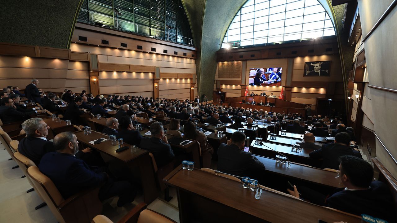İBB Meclisi oy birliğiyle karar verdi: 23 taşınmaz SGK&#039;ya devredildi
