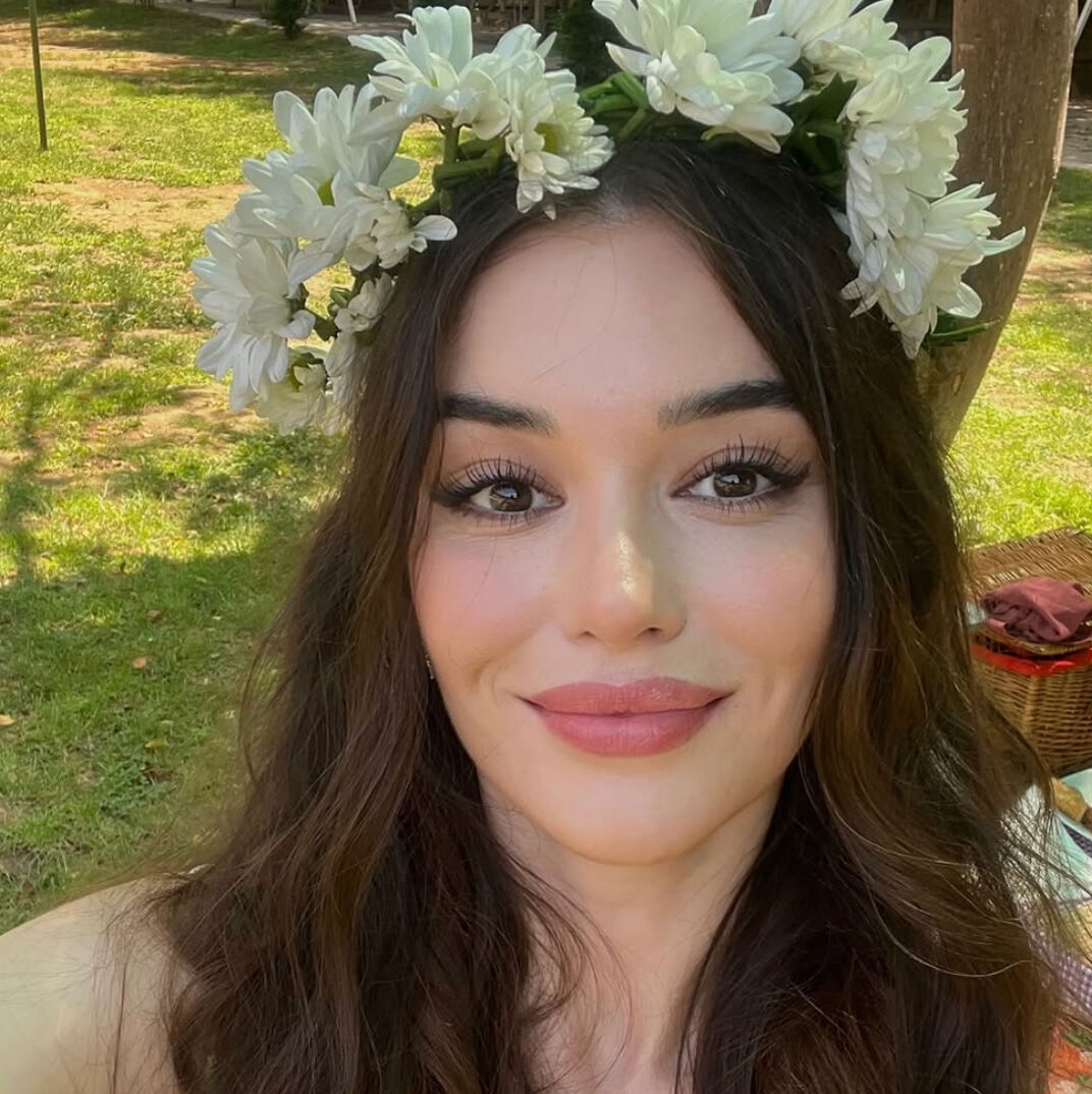 Sahipsizler Bahar kimdir? Aybüke Yılmaz'ın hayatı merak konusu oldu Sahipsizler Bahar kimdir? Aybüke Yılmaz'ın hayatı merak konusu oldu - 2. Resim