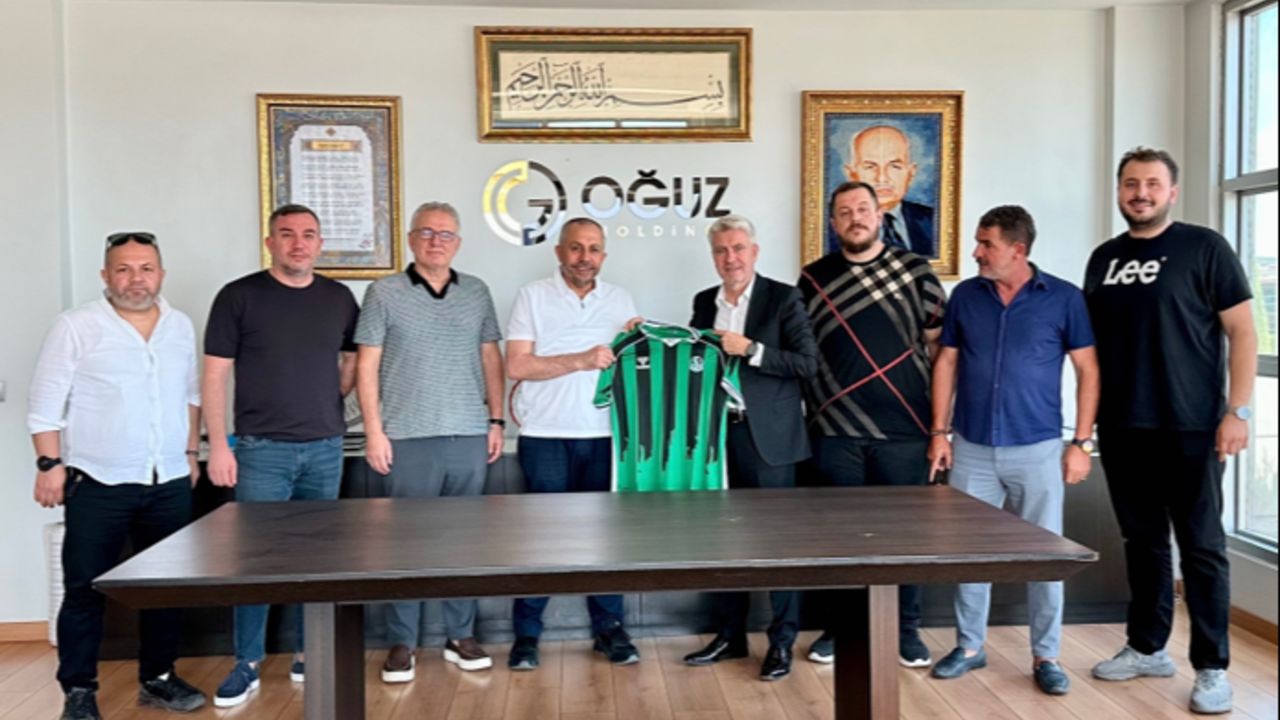 Sakaryaspor ile Sarıyer İçecek’ten anlamlı sponsorluk anlaşması Sakaryaspor ile Sarıyer İçecek’ten anlamlı sponsorluk anlaşması