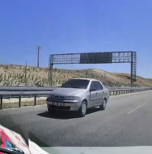Ters yönde gidip herkesi tehlikeye attı! Bahanesi saç baş yoldurur Ters yönde gidip herkesi tehlikeye attı! Bahanesi saç baş yoldurur - 1. Resim
