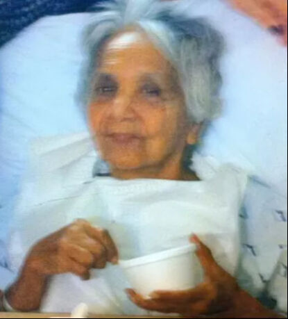 ABD'de sokak ortasında kan donduran dehşet! 92 yaşındaki kadın feci şekilde can verdi - 1. Resim