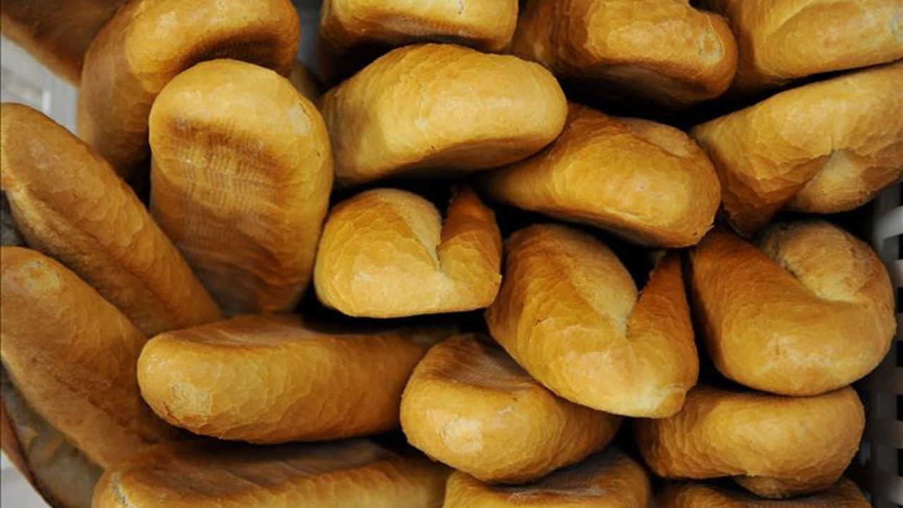 Adana&#039;da halk ekmeğe zam geldi! 10 liradan satılacak