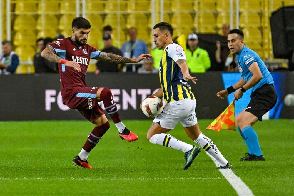 Fenerbahçe-Trabzonspor maçı ne zaman, derbi hangi kanalda canlı yayınlanacak? FB-TS maçını Hakem Ozan Ergün yönetecek! Fenerbahçe-Trabzonspor maçı ne zaman, derbi hangi kanalda canlı yayınlanacak? FB-TS maçını Hakem Ozan Ergün yönetecek! - 1. Resim